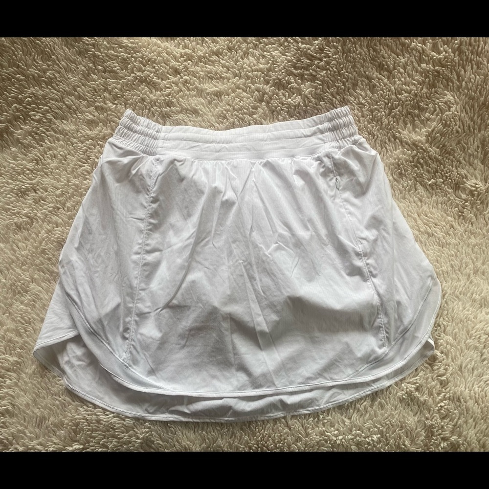 Lululemon Hotty Hot Skort Tall - new without tags